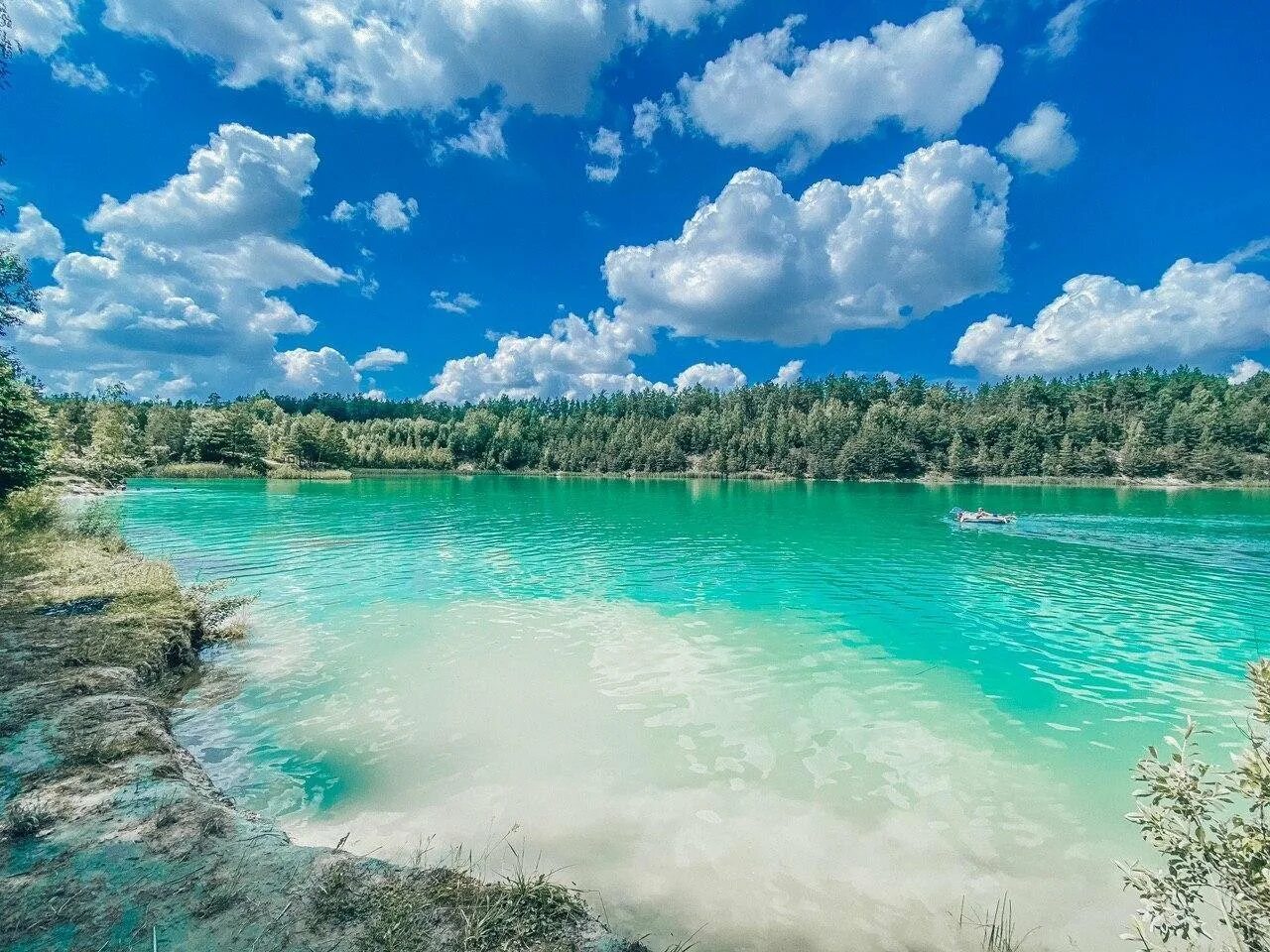 Поселок Фосфоритный голубое озеро. Голубые озера Любанский район. Голубые озёра красный Лиман. Голубое озеро Бокситогорск. Голубые озера путевки