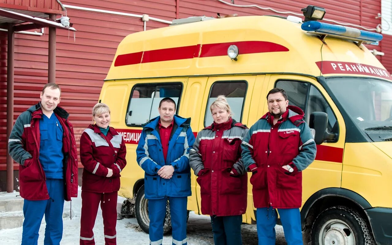 Скорая загородный. Станция СМП. Станция скорой медицинской помощи Пермь. Станция скорой помощи. Бригада скорой медицинской помощи.