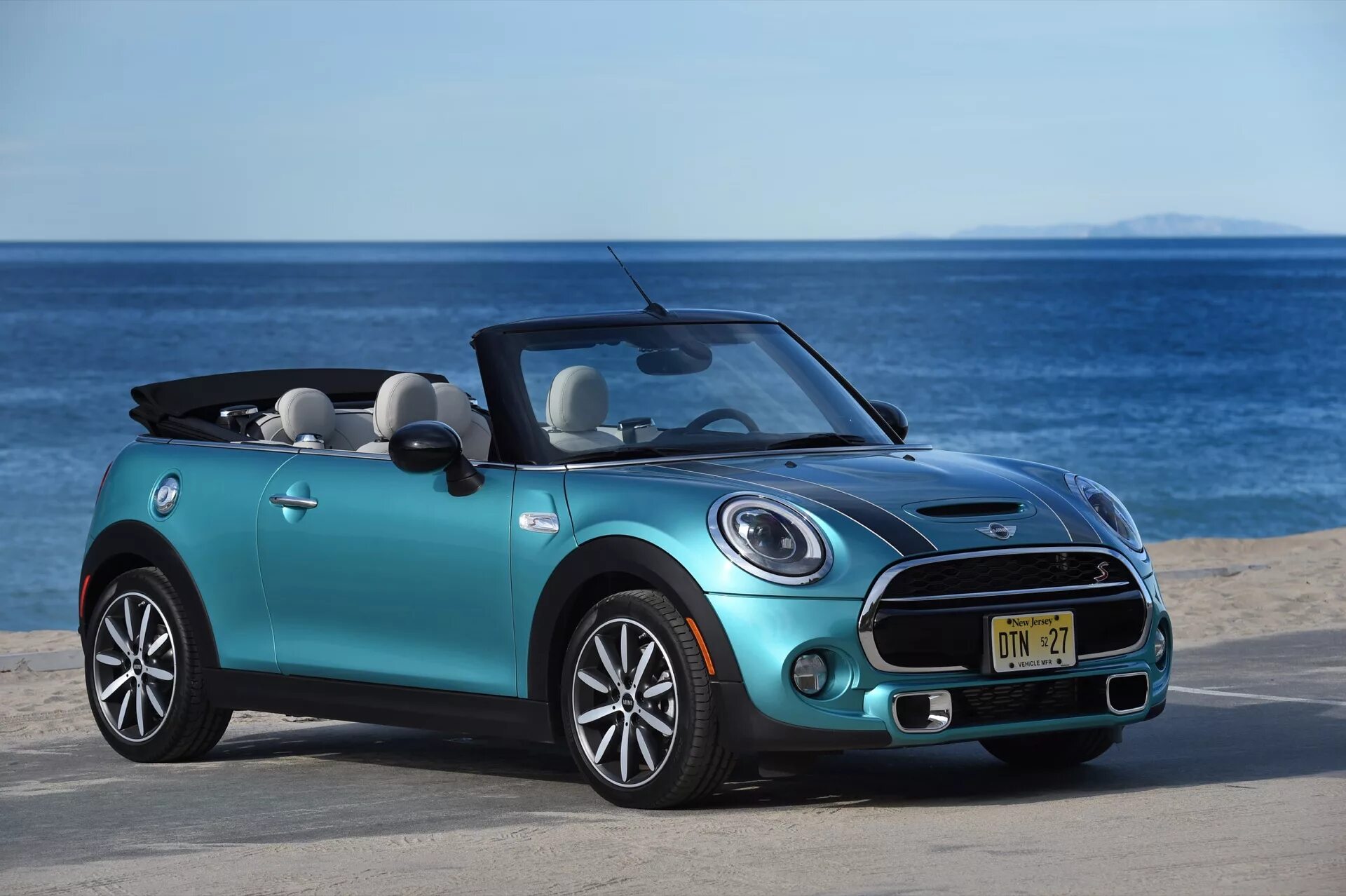 Мини Купер 2021 кабриолет. Mini Cooper s Cabrio 2021. Mini Cooper Cabrio 2016. Мини Купер машина 2021.