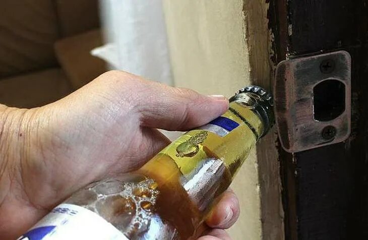 Как открыть закрытую бутылку