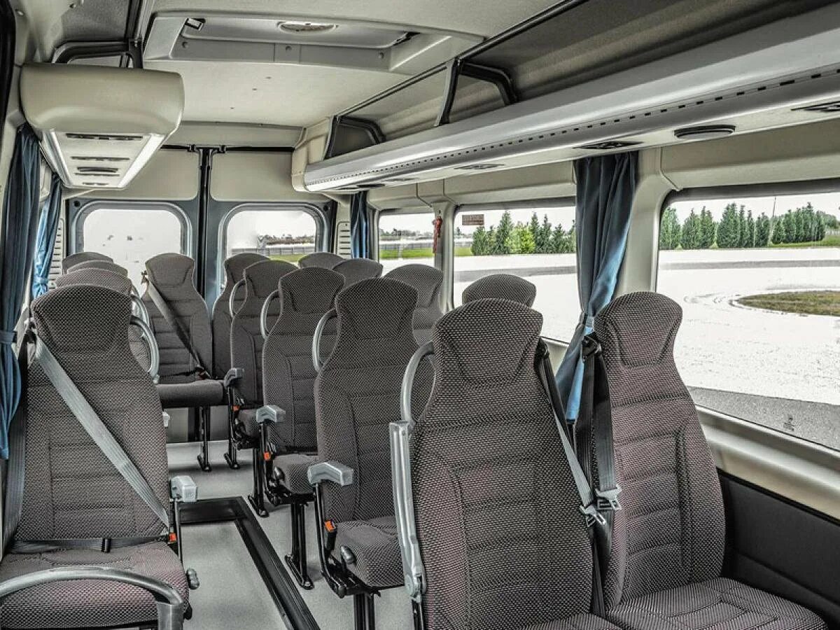 Автобус 16 мест. Fiat ducato пассажирский 2018. fiat ducato 2014 пассажирский. fiat ducato maxi пассажирский. фиат дукато пассажирский 17 мест.