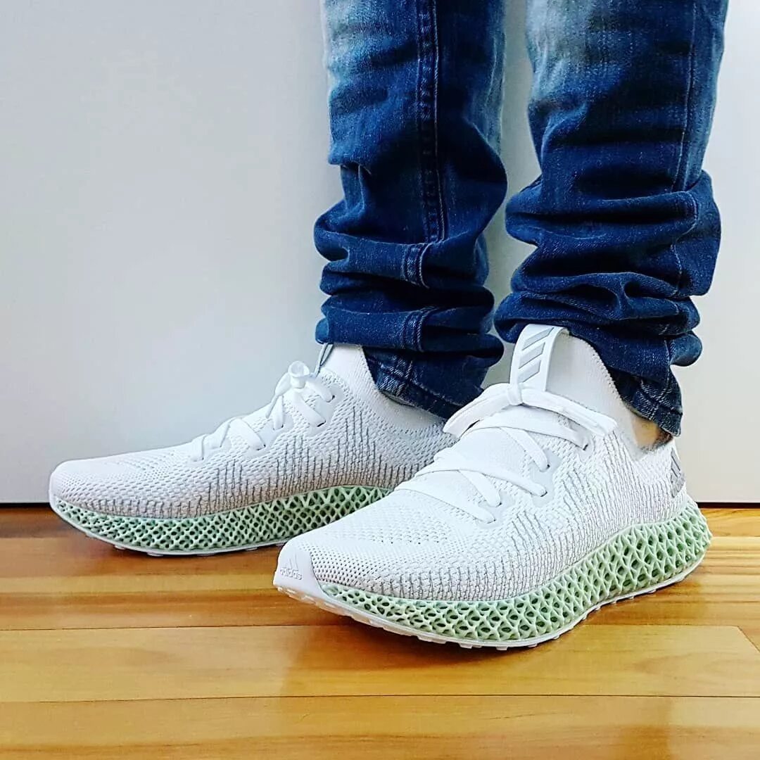 Кроссовки alphaedge. Adidas ALPHAEDGE. Кроссовки adidas ALPHAEDGE. ALPHAEDGE 4d on feet. Кроссовки адидас ALPHAEDGE +.