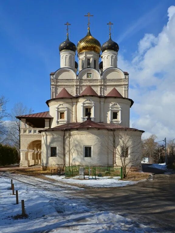 Фаустово московская. Краснохолмская ново-соловецкая марчуговская пустынь. марчуговская пустынь фаустово. воскресенский церковь фаустово. красный холм воскресенский район.