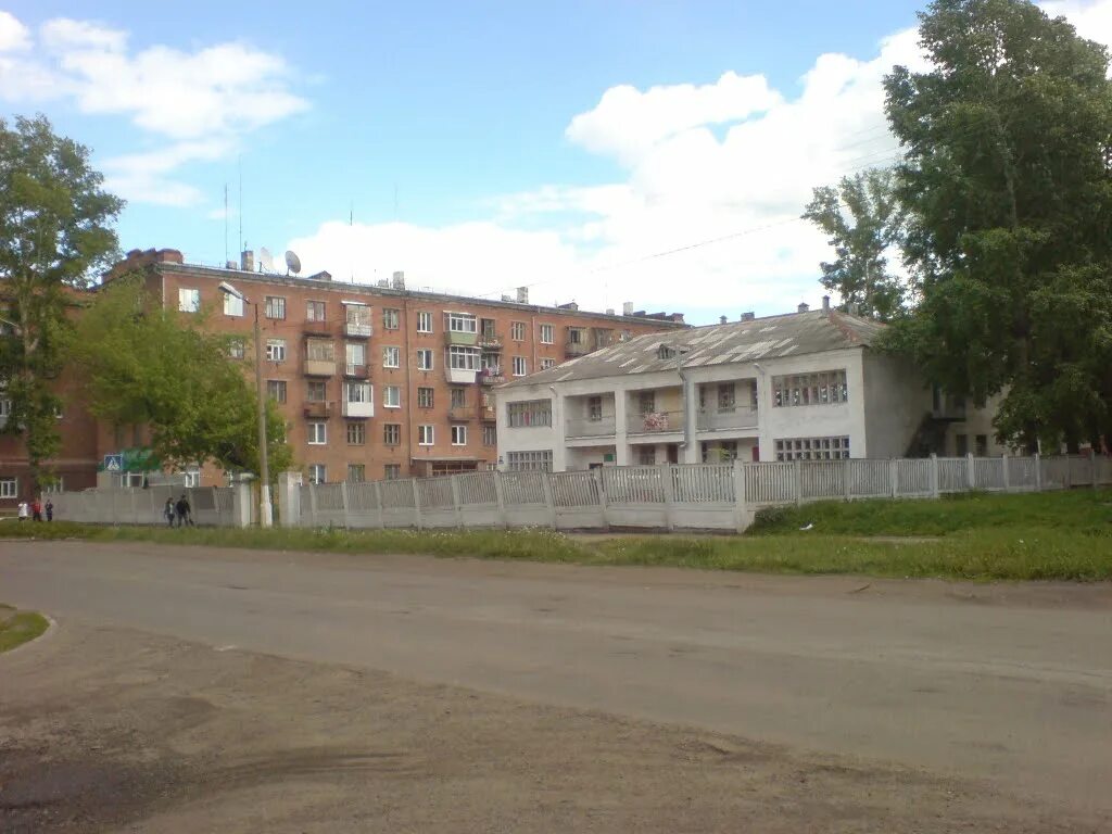 Юрга площадь. 3. Работу в городе юрге. Люди города юрга. Юрга площадь.