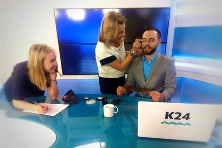 Часы катунь 24. Катунь 24 студия. Главный редактор катунь 24. Катунь 24 корреспонденты. Катунь 24 программа на сегодня.