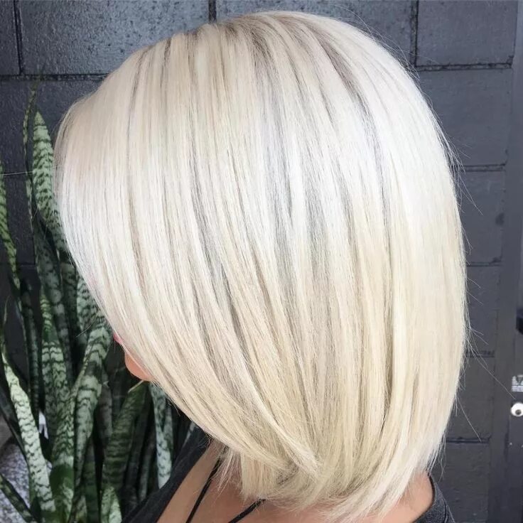 Жемчужный блонд на короткие волосы фото Trendy haircolor 2017  Page 11 Silver ombre short hair, Hairc