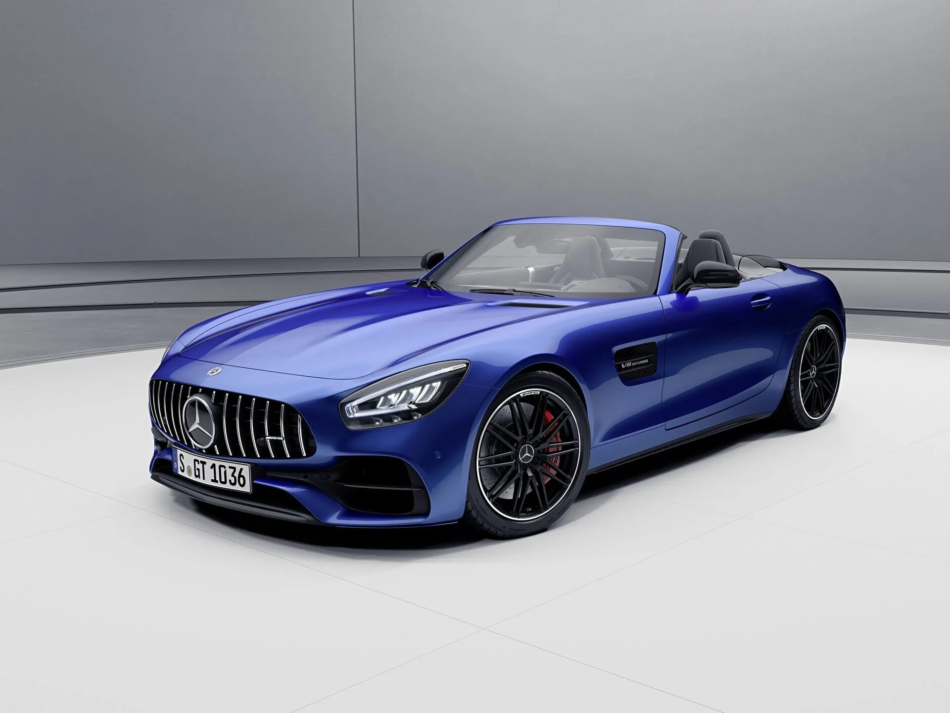 Мерседес суперкар. Мерседес АМГ ГТ 2021. Mercedes AMG gt 2021. Mercedes Benz GTR AMG 2021. Mercedes AMG gt Roadster.