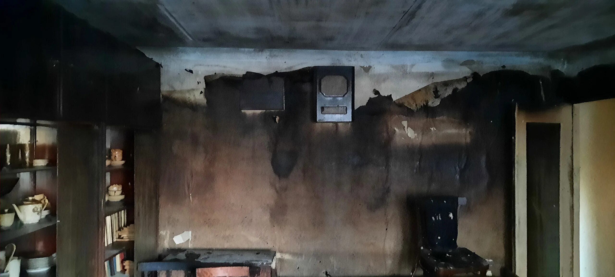 Пожар в вологде сегодня на советском проспекте. Пожар в вологде на пошехонском шоссе. пожар макси вологда. пожар рабочая 13 вологда. пожар на некрасова в вологде.