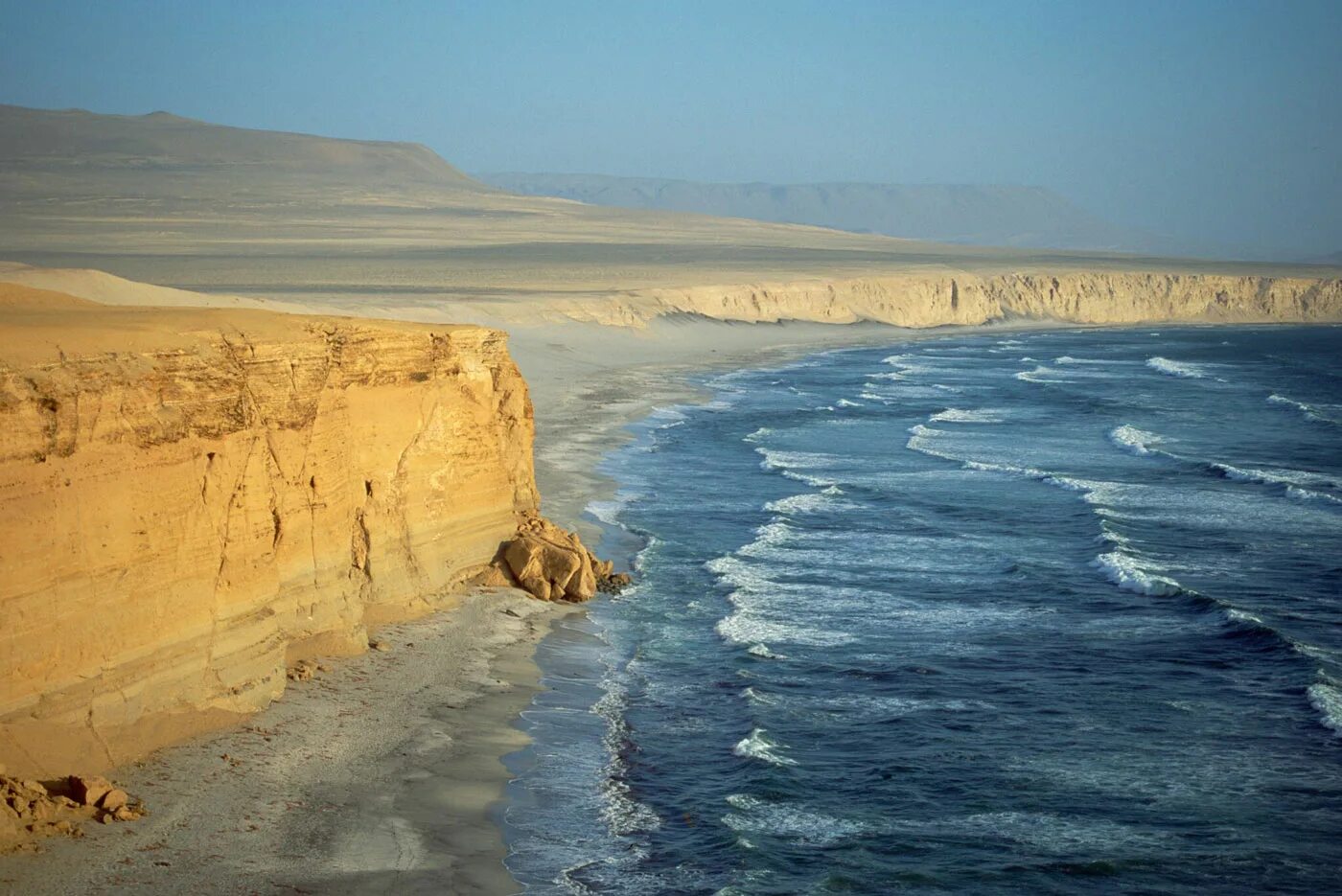 Какое море в пустыне