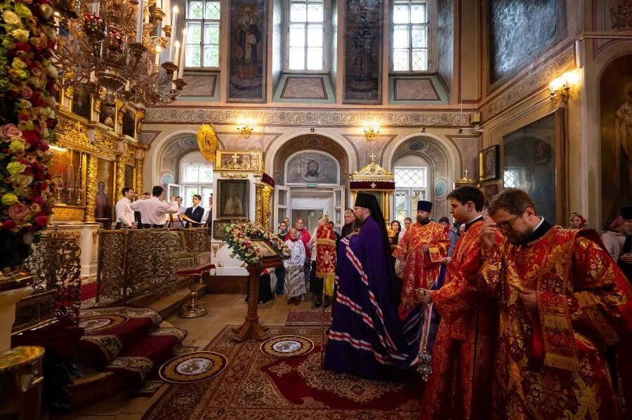 храм ильи пророка в обыденском переулке расписание. храм илии пророка в обыденском все священники. храм илии пророка в обыденском переулке. храм ильи пророка в москве в обыденном переулке. храм ильи пророка в обыденском переулке расписание.