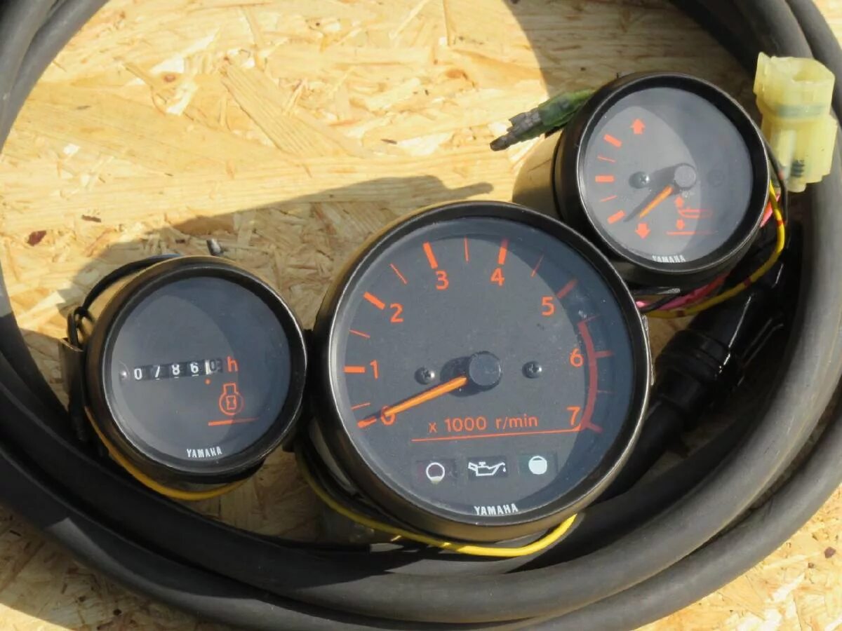 Тахометр yamaha. Тахометр ямаха 40 2т. yamaha 703 tachometer. тахометр на ямаха 30. тахометр yamaha professional.