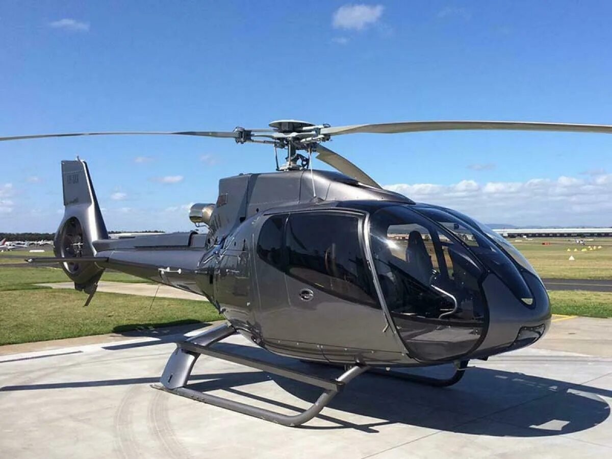 Вертолет информация. Вертолет eurocopter ec130. вертолет airbus helicopters h130. ec 130 b4 вертолет. airbus helicopters h130 кабина.