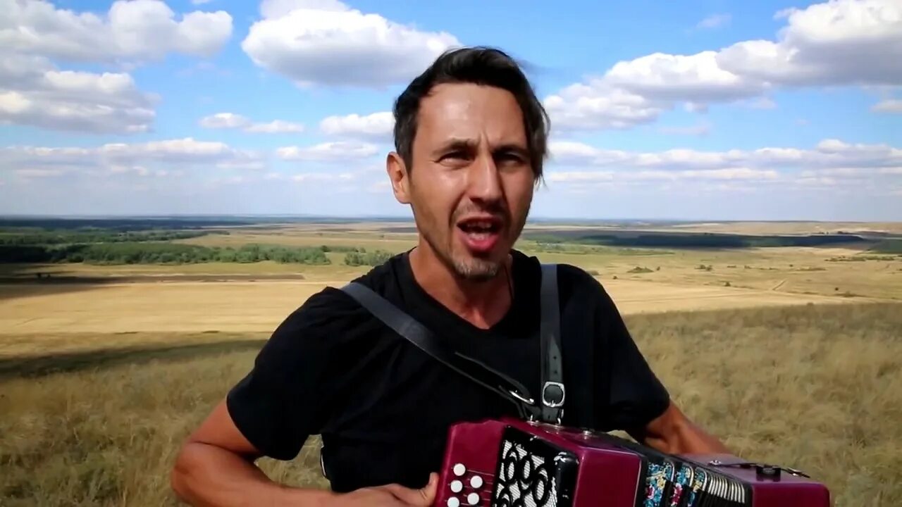 Кто поет комбайнеры. Песня комбайнеры. Кто поет комбайнеры. Кто поет комбайнеры. Песня комбайнеры.