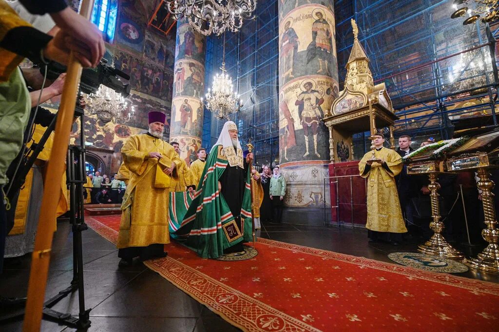 патриарх в успенском соборе