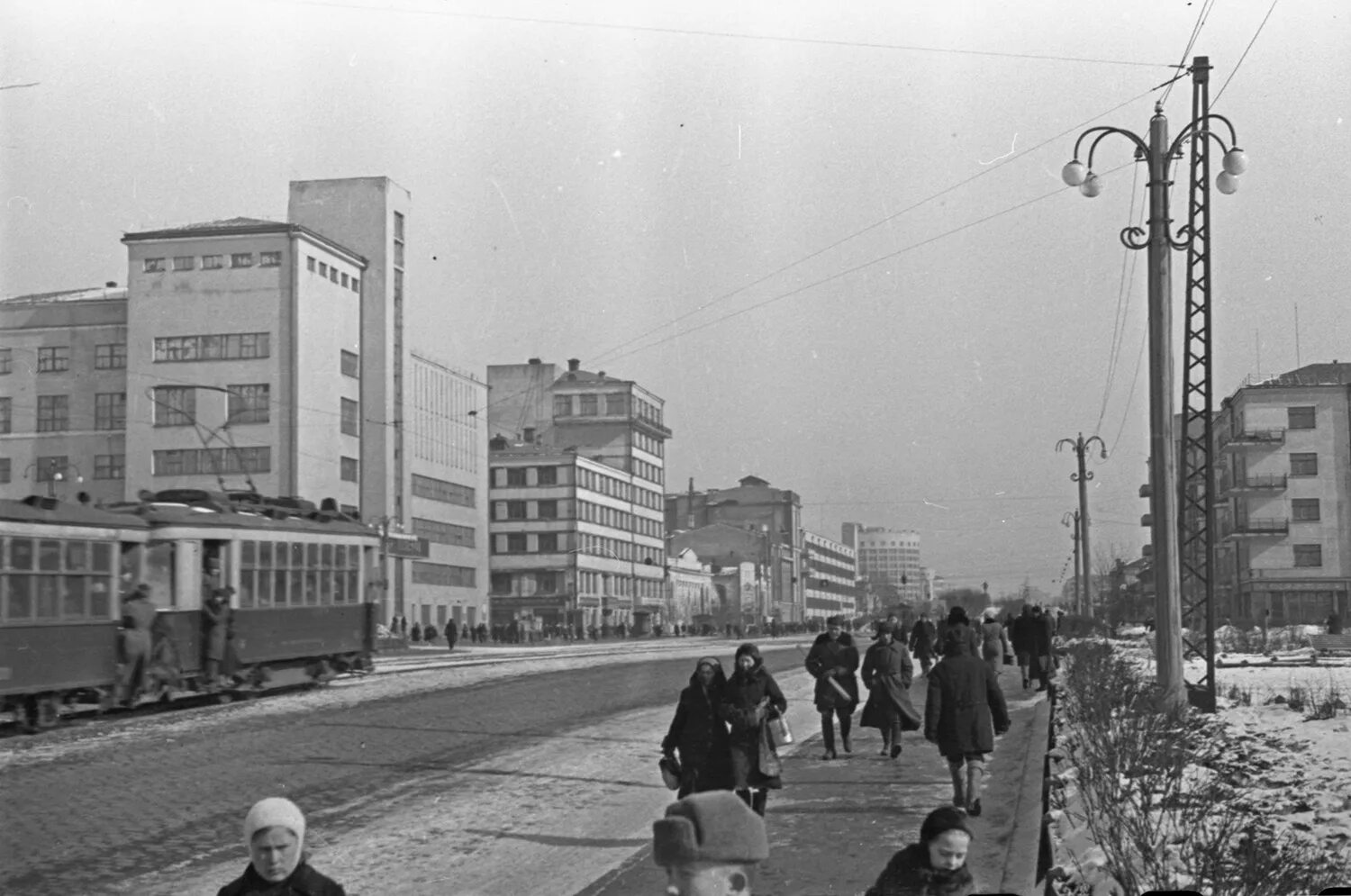 Проспект сталина уралмаш свердловск. Екатеринбург городок чекистов 1950. Свердловск 1940-е. Года в свердловске. Свердловск урал город.