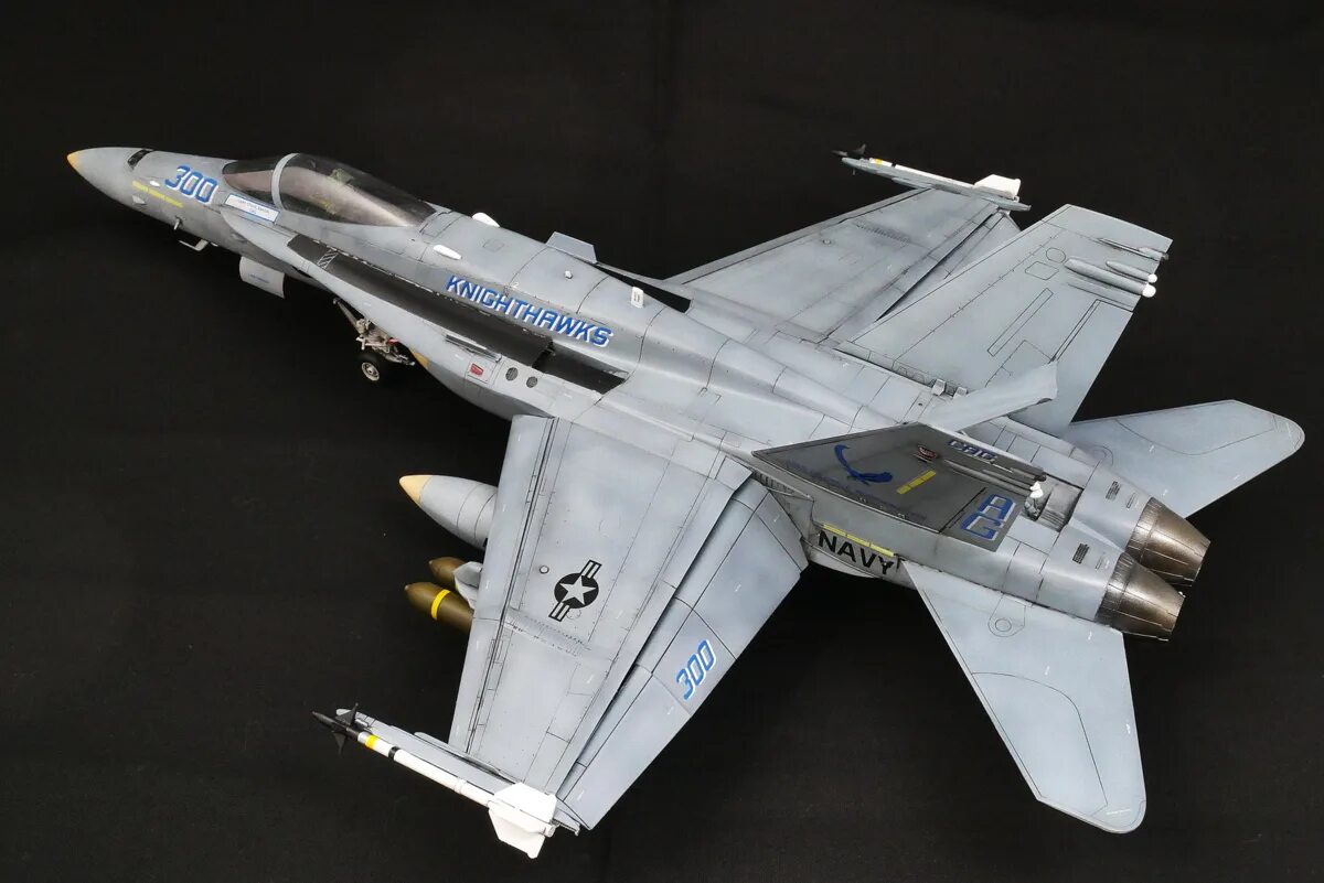 8 f 18 11 f. F-18a/c Hornet. F-18 Hornet 1/48 Hasegawa. F/A-18c 1/72 Hasegawa. АКАН краска для f/a-18c Hornet.