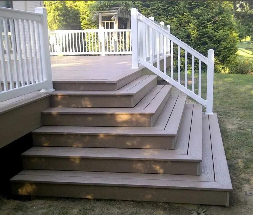 Уличные лестницы. Боковые ступеньки. Накладки на лестницу. Ступеньки в частный дом. Консольная лестница.