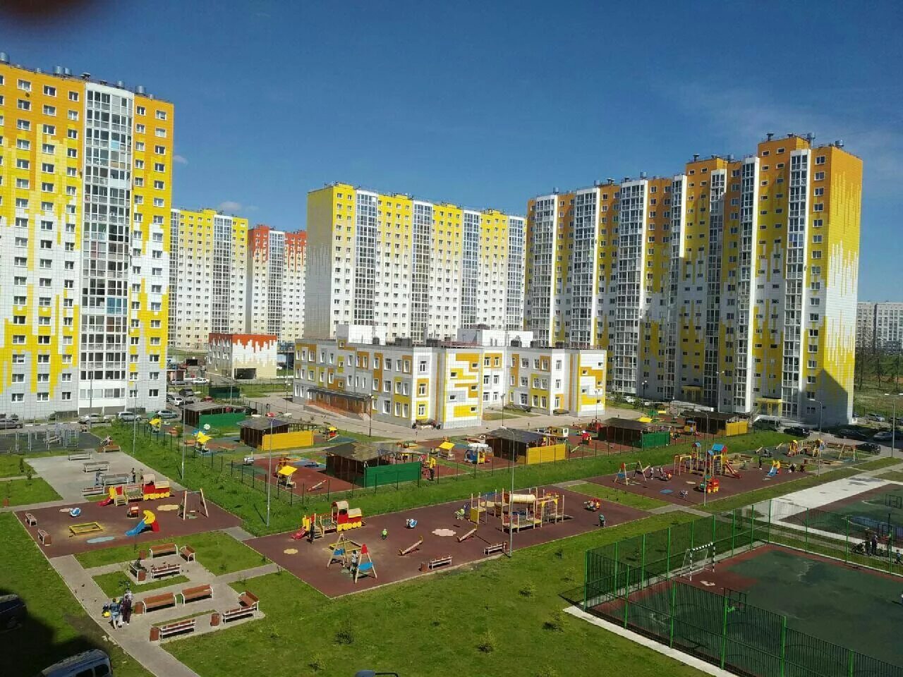 Деревня голубое солнечногорский район. Голубое солнечногорский район трехсвятская ул. Жк деревня голубое солнечногорский район бульвар. Жк зеленоградский деревня голубое. Первый зеленоградский жилой комплекс.