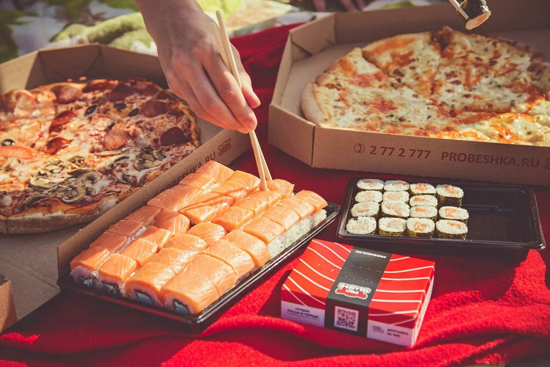 Заказ еды на дом краснодар. Готовые обеды. Блюда в контейнерах. Доставка фитнес еды. Пицца с оливками.