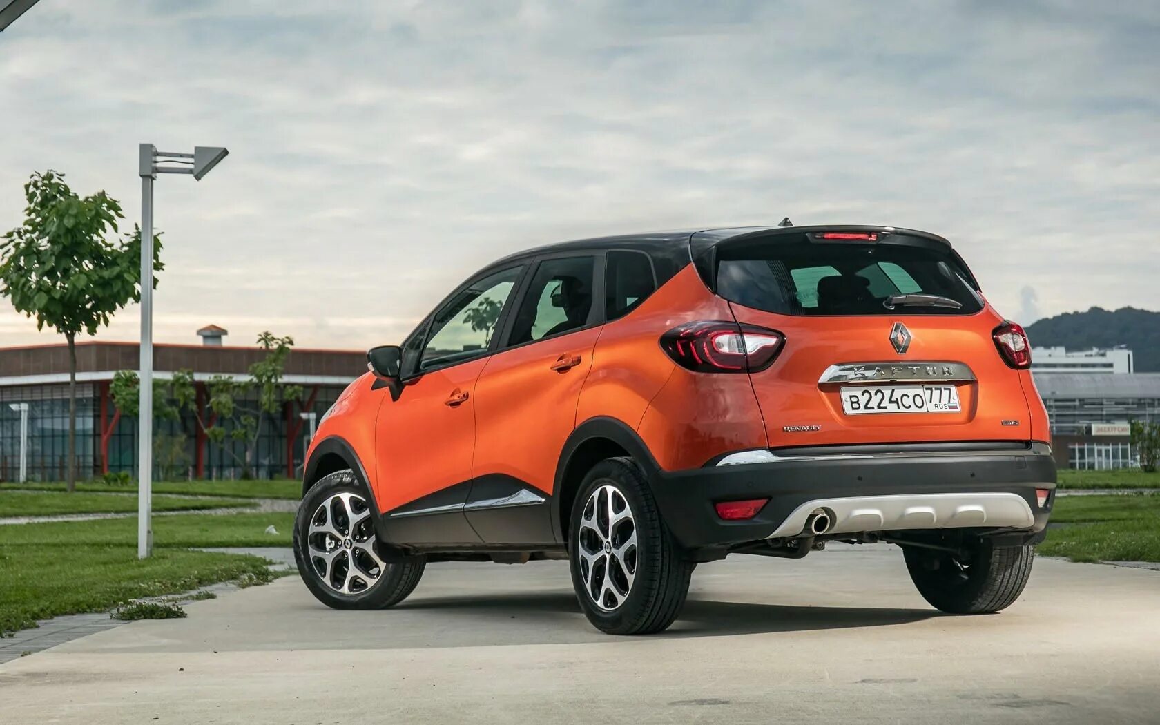 Автомобиль renault kaptur