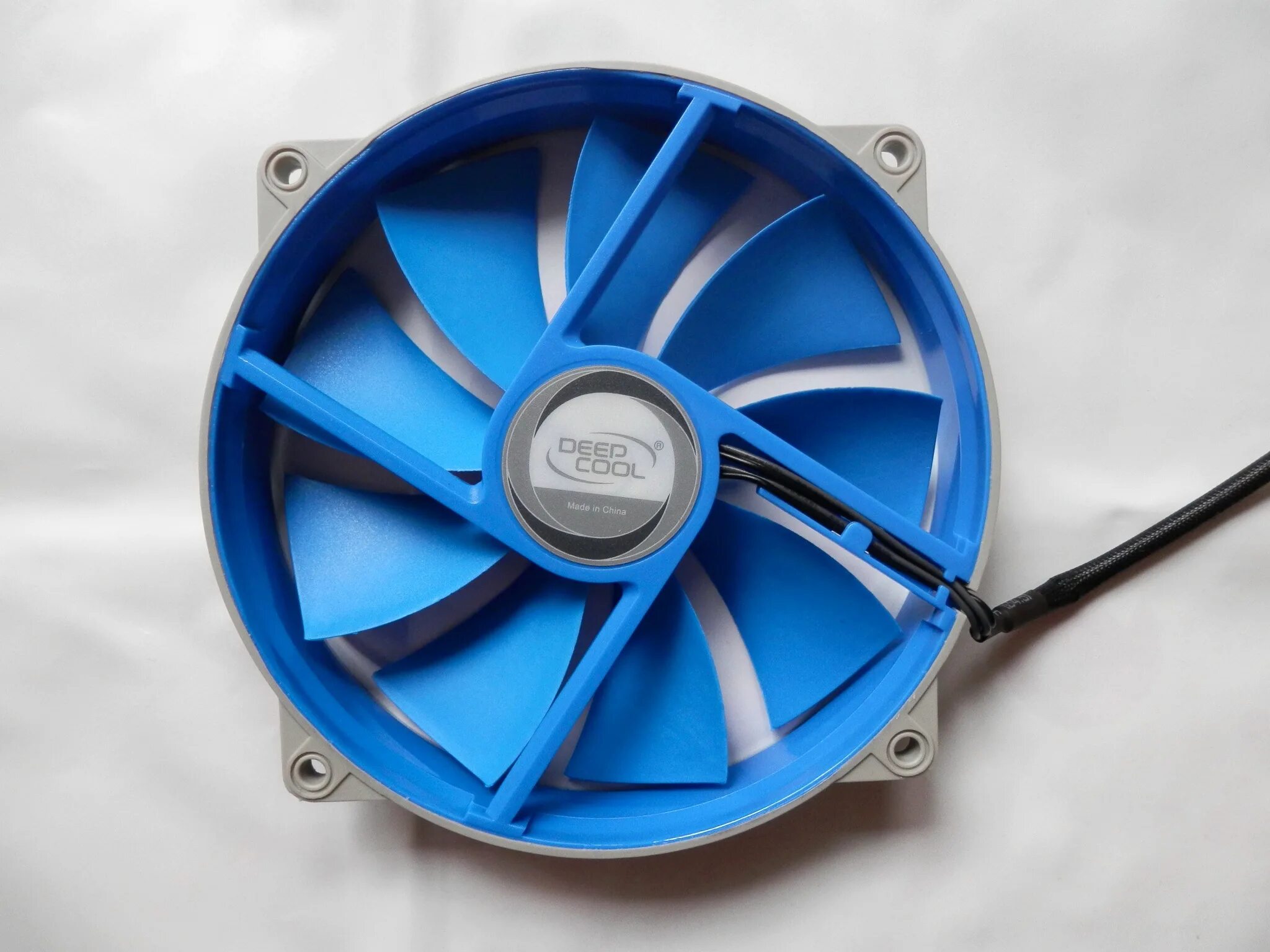 Deepcool uf140. Deepcool 140mm вентилятор для корпуса. Deepcool 140x140. Deepcool кулеры 140.