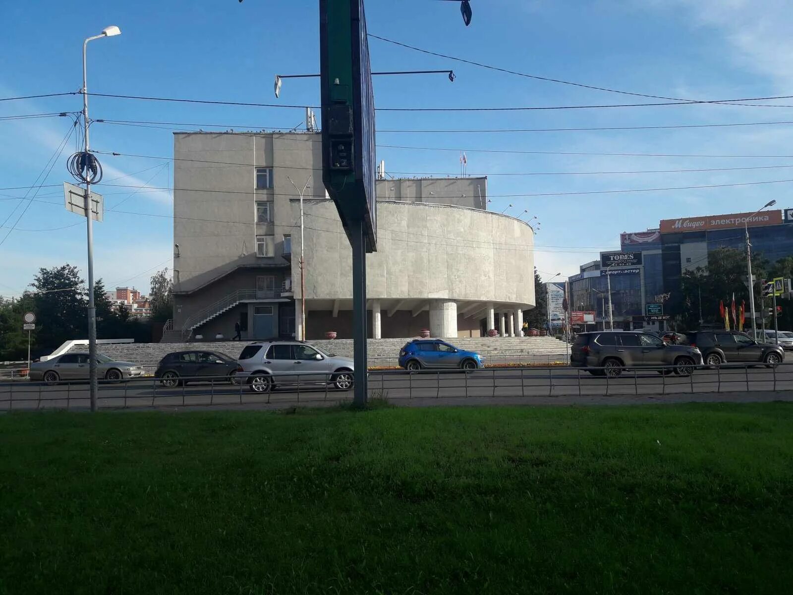 Г. Герцена, 25а площ. Парковка улица герцена. Герцена 25 омск администрация. Герцена 41.