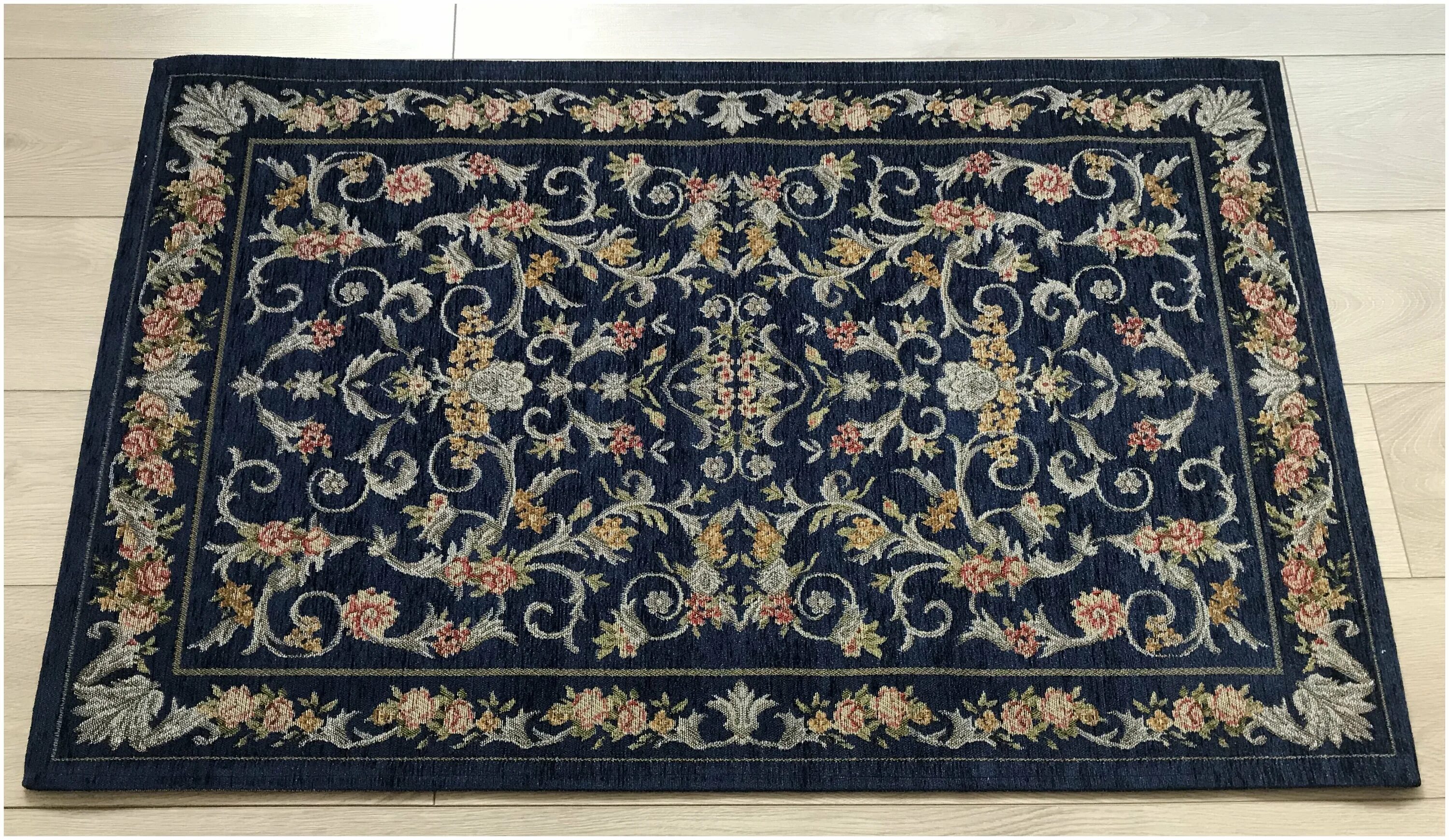 Ковер викторианской эпохи. Alf55-065 фабиана. Ковры из гобелена на пол. Ковер гобелен. Ковер гобелен.