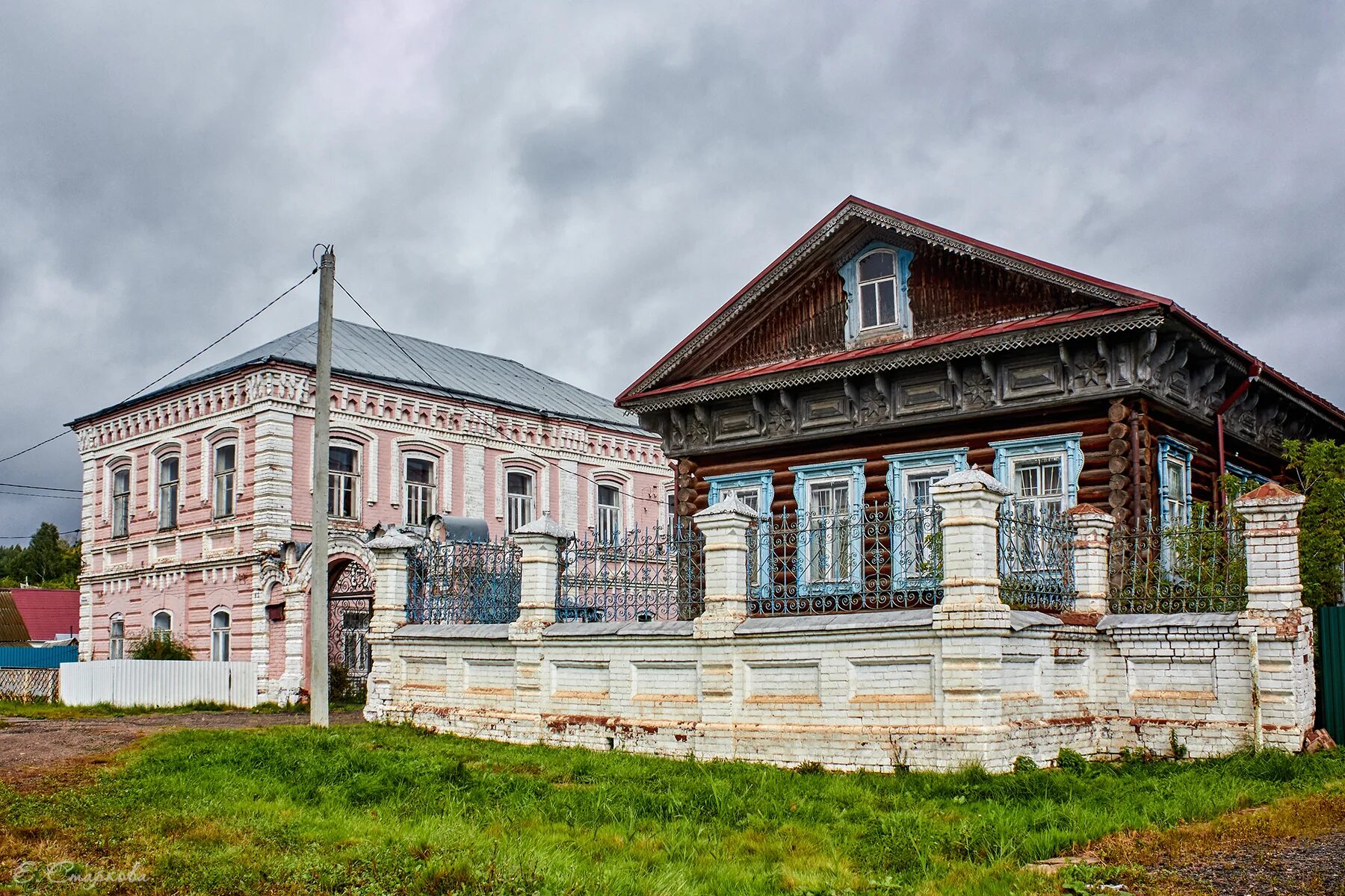 Старинная купеческая. Каракулино усадьба Ведерникова. Дом купца Башкирова Городец. Дом купца Ведерникова Каракулино. Усадьба купца Иллариона Фотиевича Ведерникова.