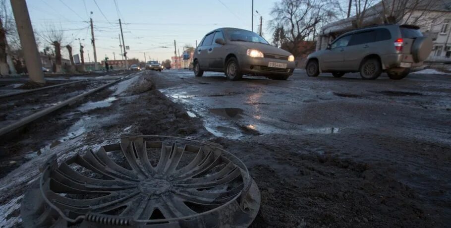 Омск плохие дороги. Омск дорога. Самые плохие дороги в Омске. Омск дороги фото.