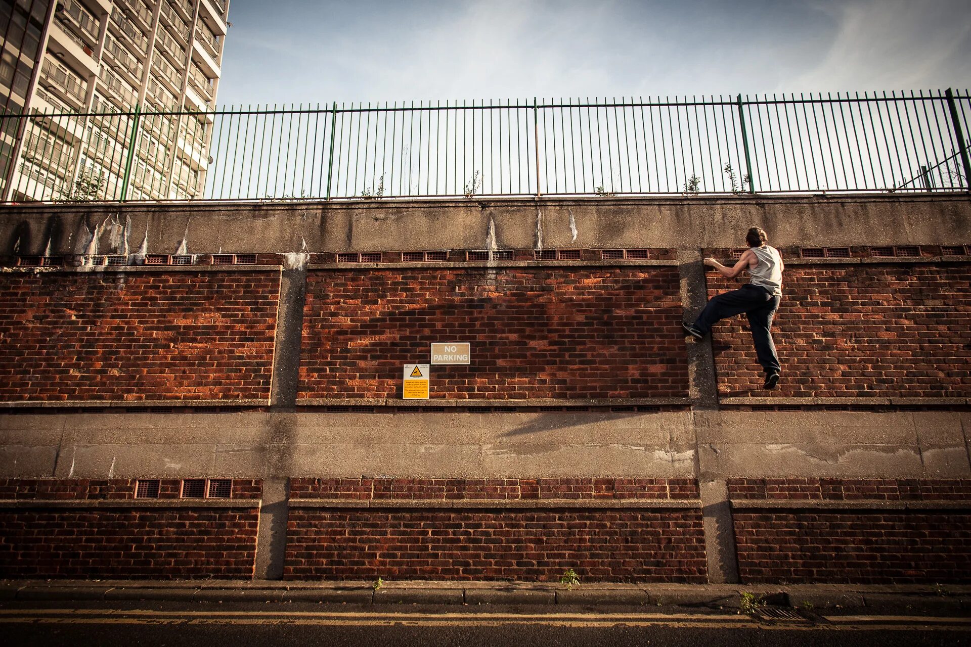 Rooftops alleys the parkour game моды. Билдеринг. билдеринг фото. parkour in city. стеклянные джунгли город паркур.