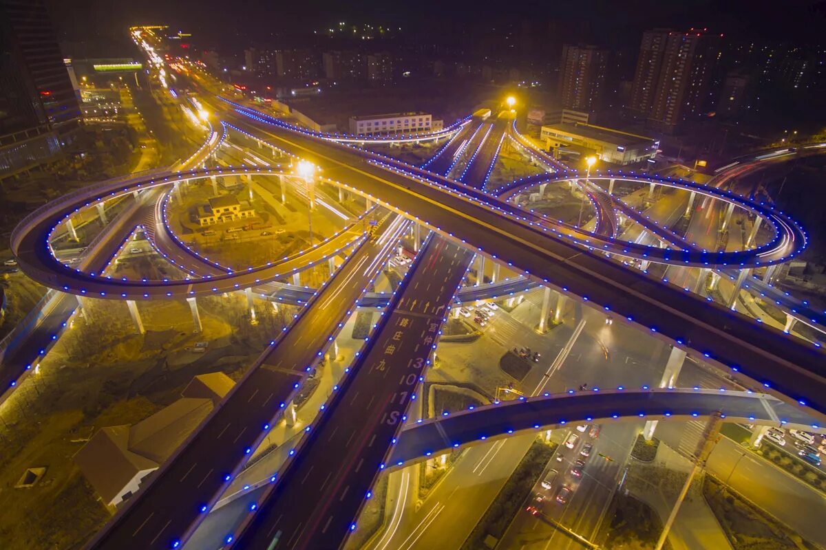 Транспортная эстакада. Мост Нанпу, Шанхай, КНР. Автомагистрали Пекина. Дорожная развязка. Современная развязка.