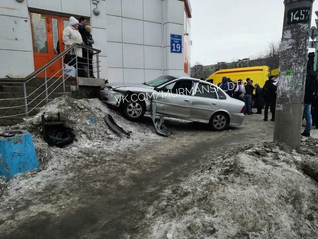 Мурманск чп сегодня. Авария в мурманске на улице морской.