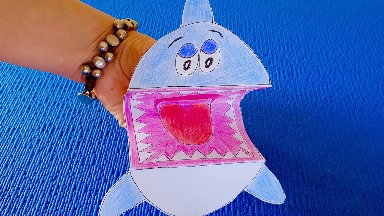 Игрушка которая открывает рот. Игрушечная челюсть. Злые игрушки feisty pets. Крокодил игрушка с зубами. Игрушка для кошки.