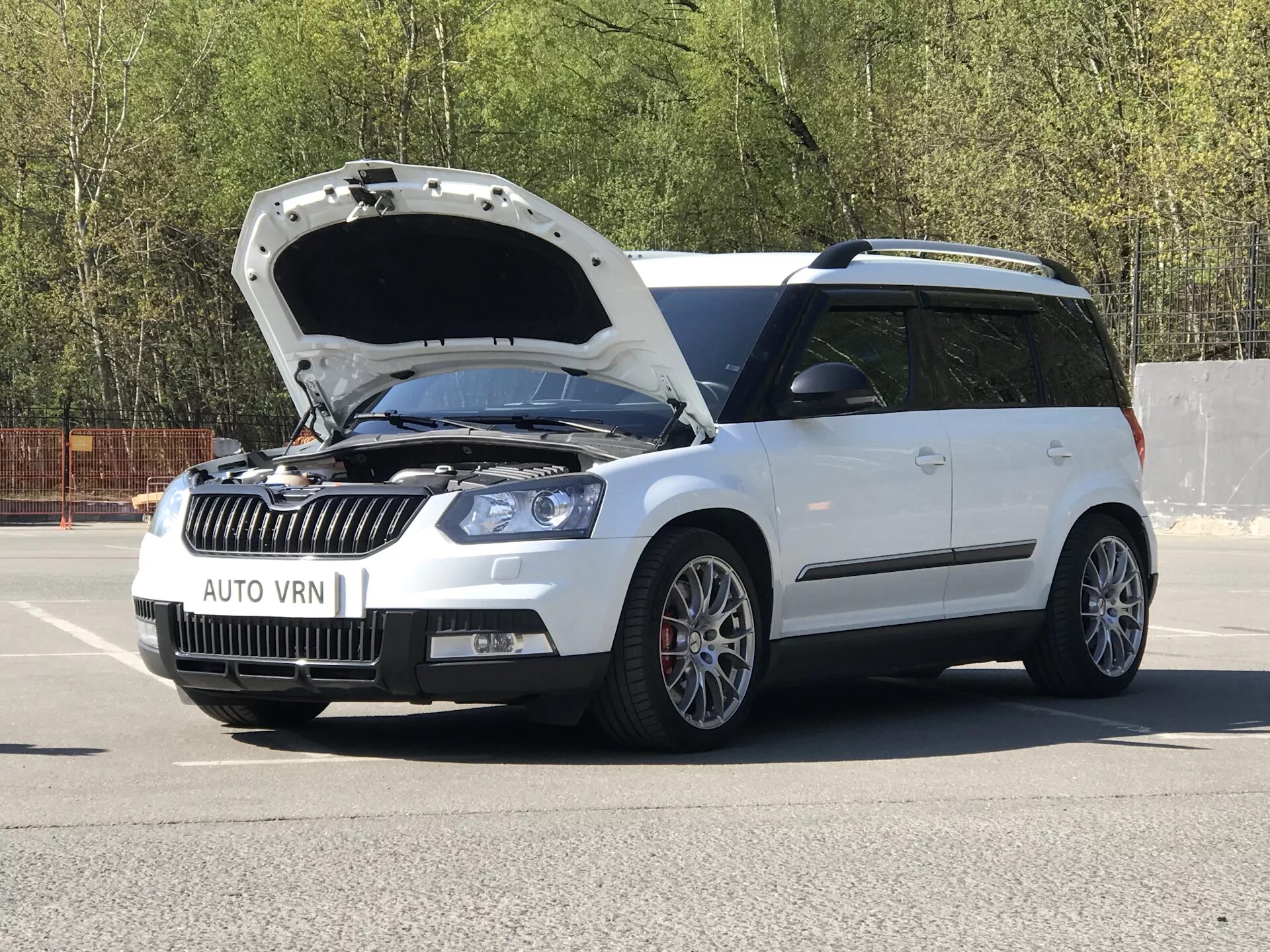 Тюнинг йети. Skoda Yeti 5l0071609. Шкода етти 2.5. Škoda Yeti Tuning. Skoda Yeti 2.5 TFSI.