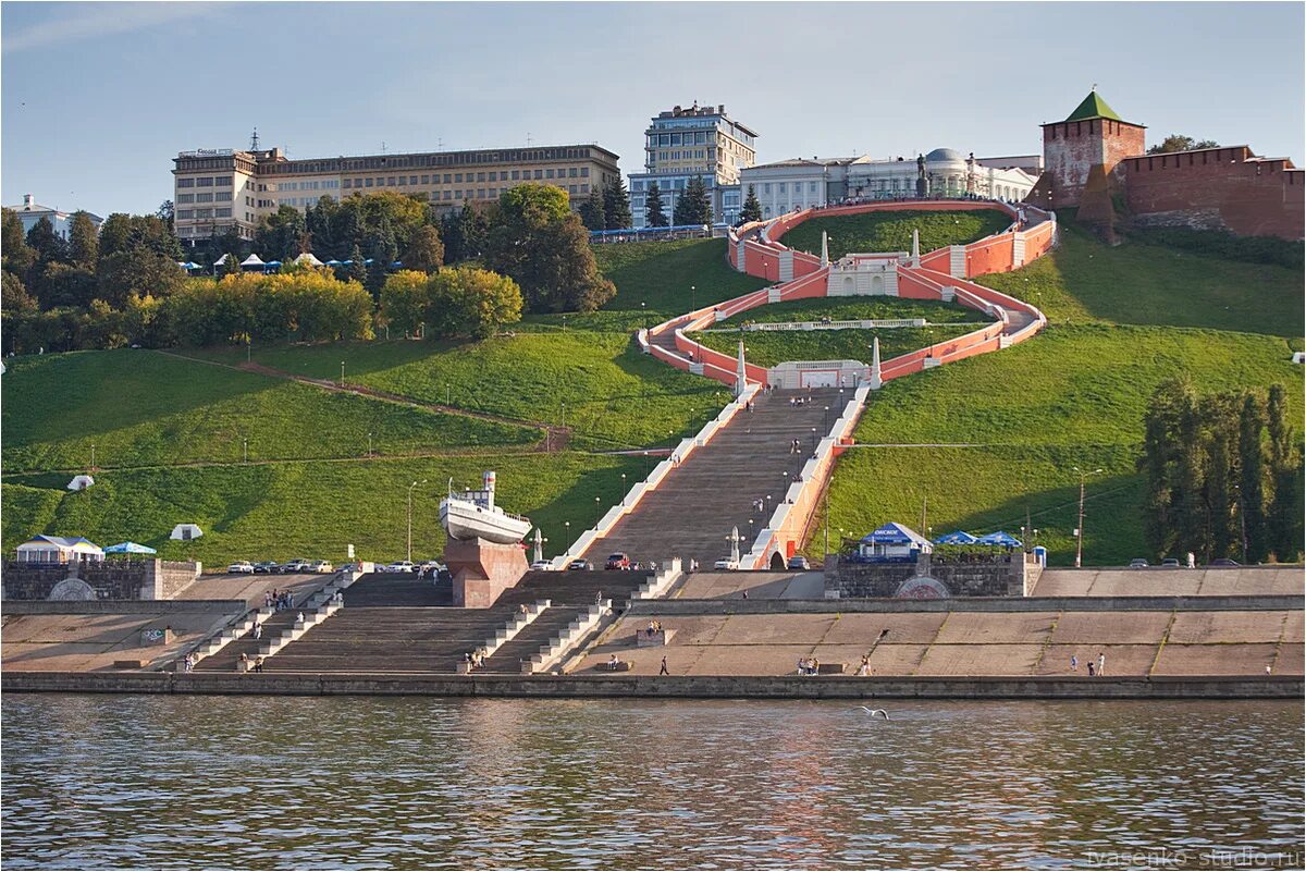 Купить отдельно в нижнем новгороде. Чкаловская лестница Великий Новгород. Чкаловская лестница памятник. Чкаловская лестница Нижний Новгород. Чкаловская лестница достопримечательности Нижнего Новгорода.