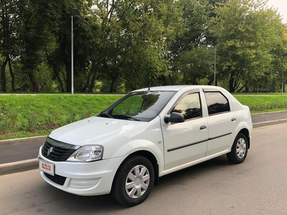 Рено логан 1.4. Рено логан белый 2010. renault logan 1 рестайлинг белый. рено логан 2011 белый. renault logan 1 белый.