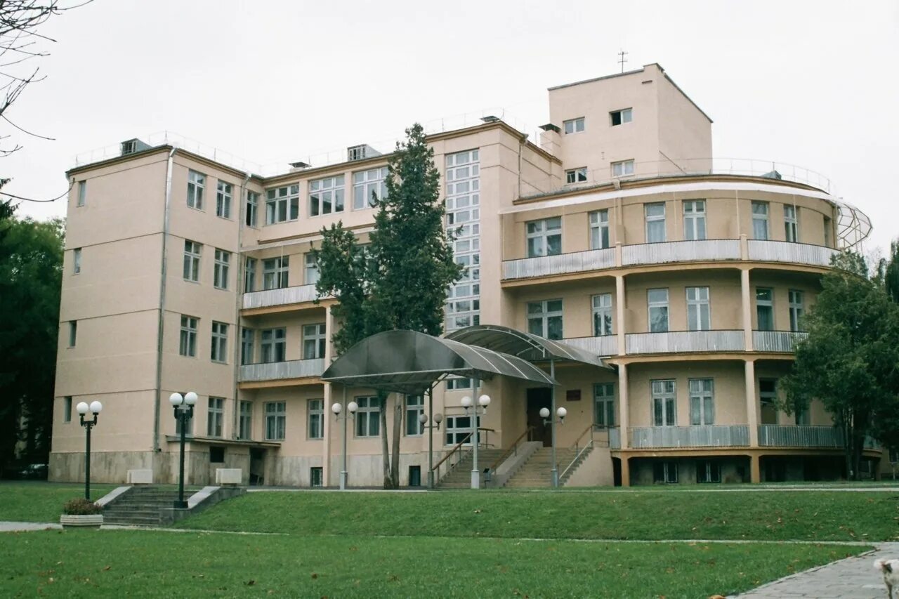 Санаторий ЦВС Кисловодск. Кисловодск санатории ЦВС Кисловодский. Санаторий Министерства обороны Кисловодск. Военный санаторий Кисловодск. Санатории мо пенсионерам