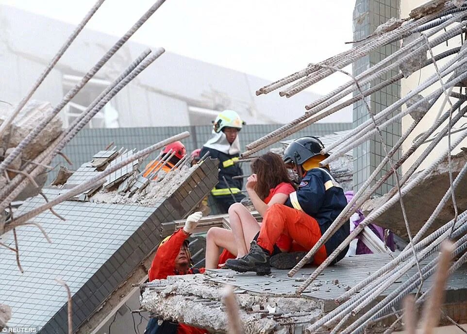 Землетрясение Хуалянь. Землетрясение на Тайване. Землетрясение 9/21 на Тайване. Магнитуда землетрясения фото.