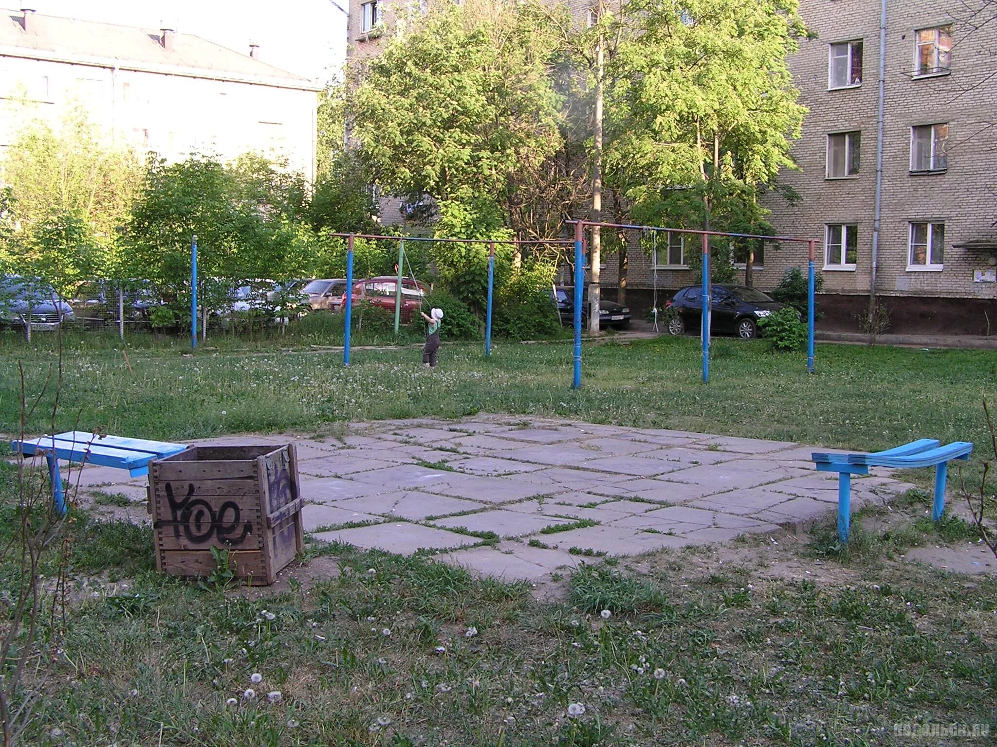 Почему в климовске нет света сейчас. Подольские дворы. подольск дворы. спортивные дворы в климовске. площадь климовск дворы.