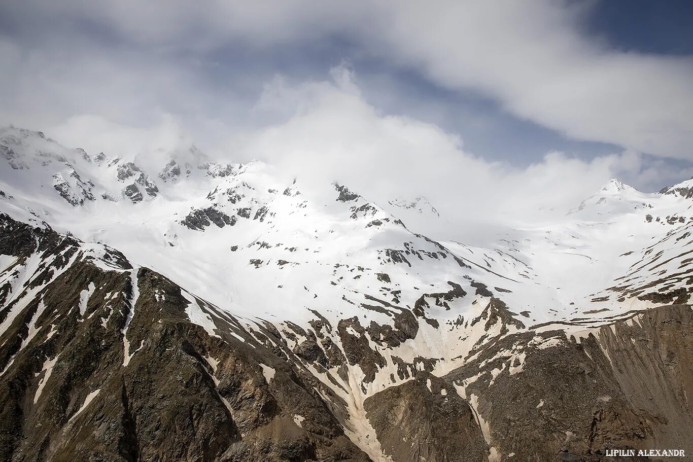 перевал бечо на кавказе. приэльбрусье перевал бечо. долина бечо. перевал бечо. ущелье бечо.