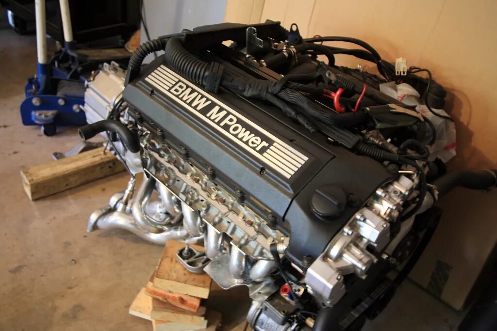 Двигатель s 50. Мотор бмв s50b32. Мотор бмв s50b32. Двигатель s 50. Мотор s50b32.
