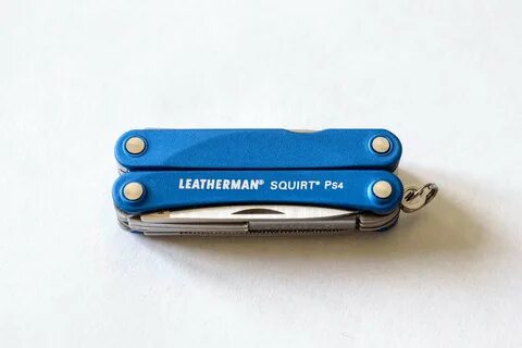 Мультитул LEATHERMAN Squirt PS4 синий.