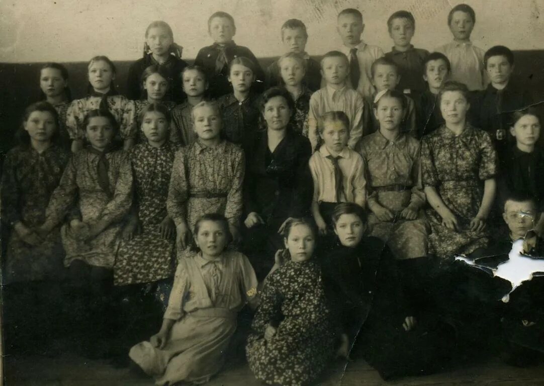 Школа ты не старишься. Хорошую школу в семилетнюю войну. Детский дом школа в годы войны. Семилетняя война 18 век. Пиндуши в лицах.