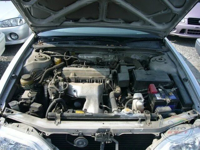Toyota camry св 40. Тойота виста 1998 под капотом. Подкапотное пространство на toyota camry sv30. Тойота виста под капотом. Телевизор на тойота виста sv40.