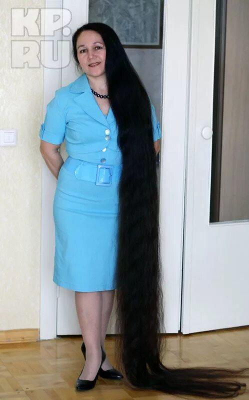 Длинные волосы женщина возраст. Дафна хикс grey hair. Длинные волосы в 50 лет женщине фото. Длинные волосы женщина возраст. Длинные волосы в 40 лет у женщин.