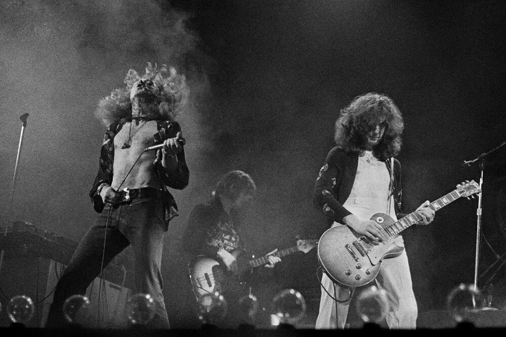 Солист лед зеппелин. Seattle, 1975 led zeppelin. лед зеппелин фото 2009. лед зеппелин беспорядки.