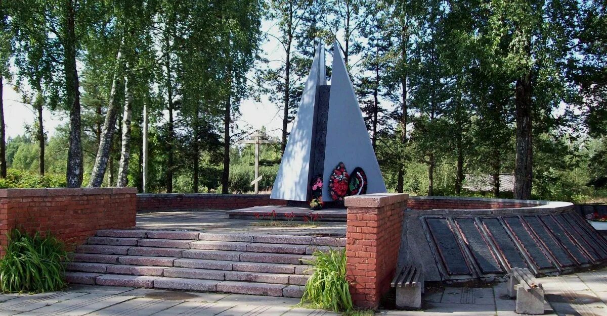 город мужественных воинов. площадь "стоявших насмерть". ржев танк т 34. мемориал жителям блокадного ленинграда. мемориальный комплекс братская могила воронеж.