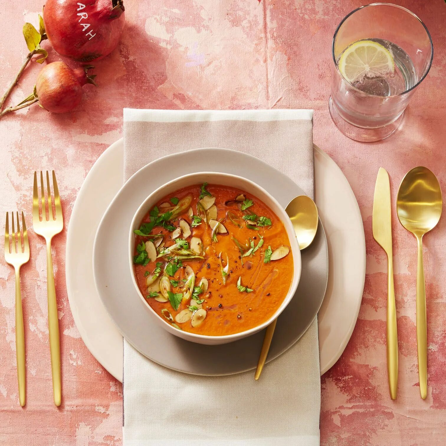 Обед стол 1. Блюда в столовой. Сервировка завтрака в ресторане. Постные блюда. Сервировка стола для бизнес ланча.