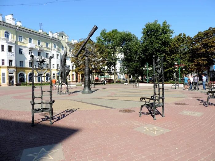 Советская площадь могилев. Площадь звезд могилев. Солнечные часы, памятник "звездочёт" могилев. Площадь могилевской. Площадь славы (могилёв).