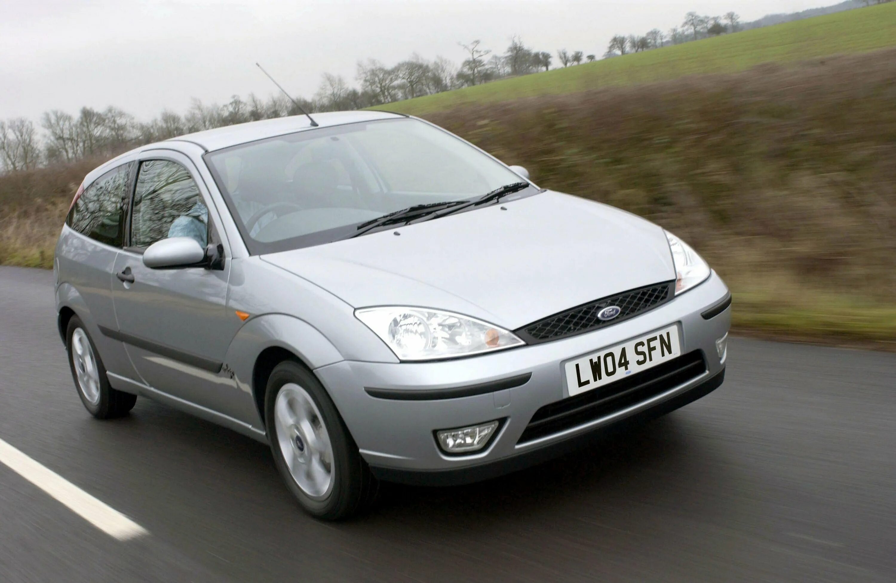 Форд первого поколения. Форд фокус 1 седан 2001. Форд фокус 1 поколения 1 и 8. Ford Focus 2001. Форд фокус 1 2 3.